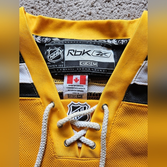 Milan Lucic Boston Bruins 2010 Winter Classic Reebok NHL Hockey Jersey size 50. - Picture 7 of 11